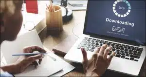 Can the Owner of an Open WiFi Hotspot See What Files I’m Downloading?